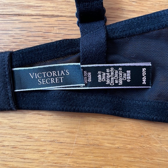 Victoria’s Secret unlined strappy halter bra - 34D - Picture 6 of 7